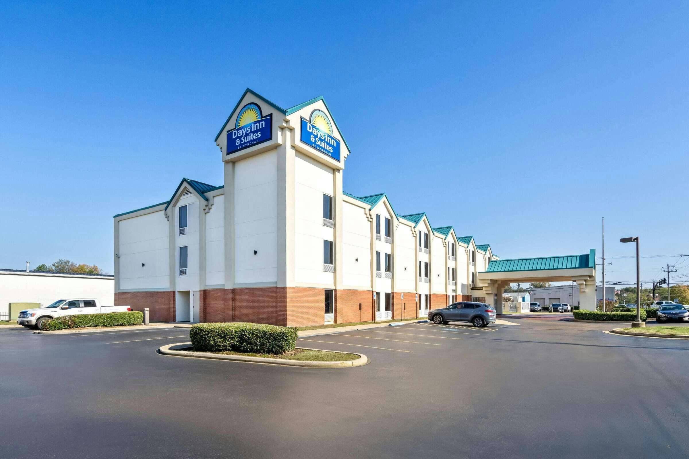Hotel Days Inn and Suites Ridgeland photo 1