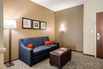 Hotel Comfort Suites - South Austin photo 3