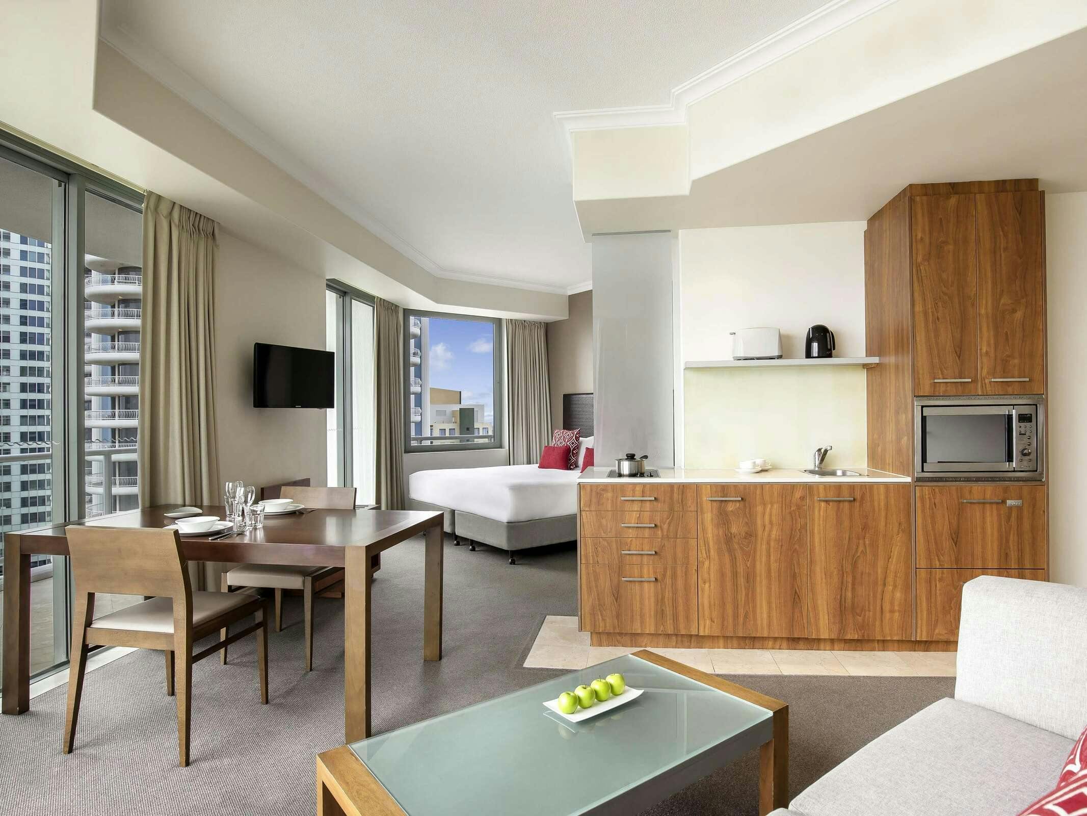 Hotel Mantra Legends Surfers Paradise photo 5