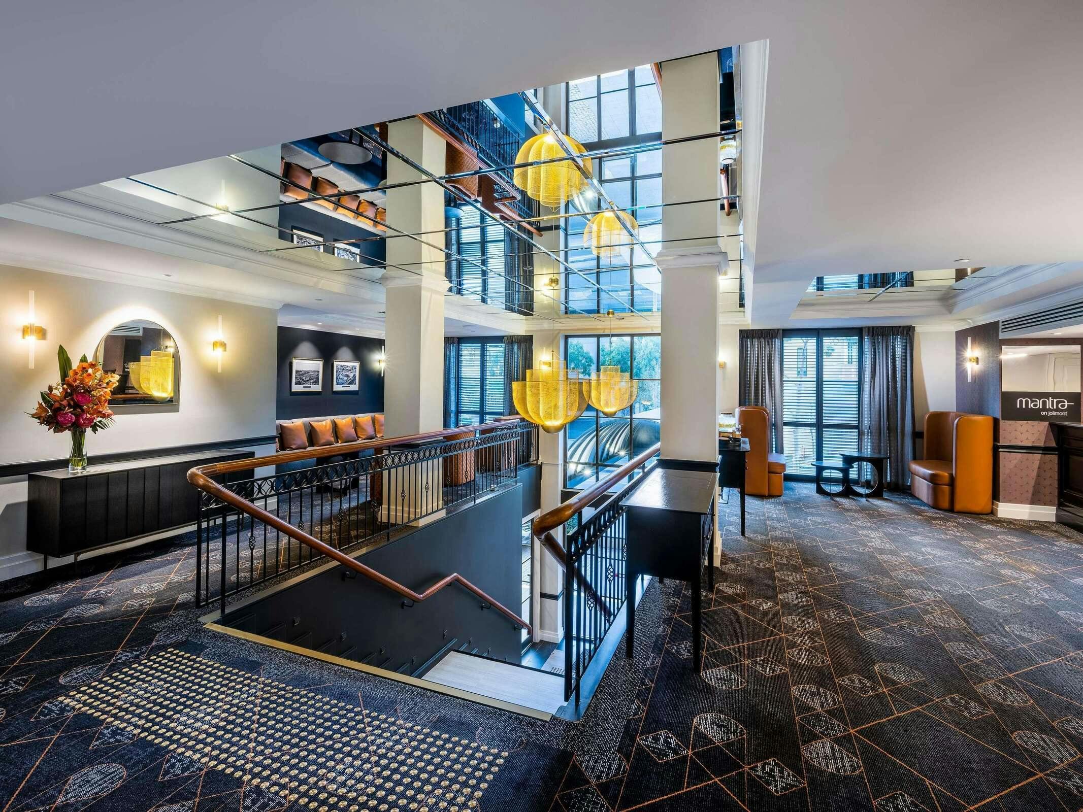 Hotel Mantra On Jolimont Melbourne photo 1
