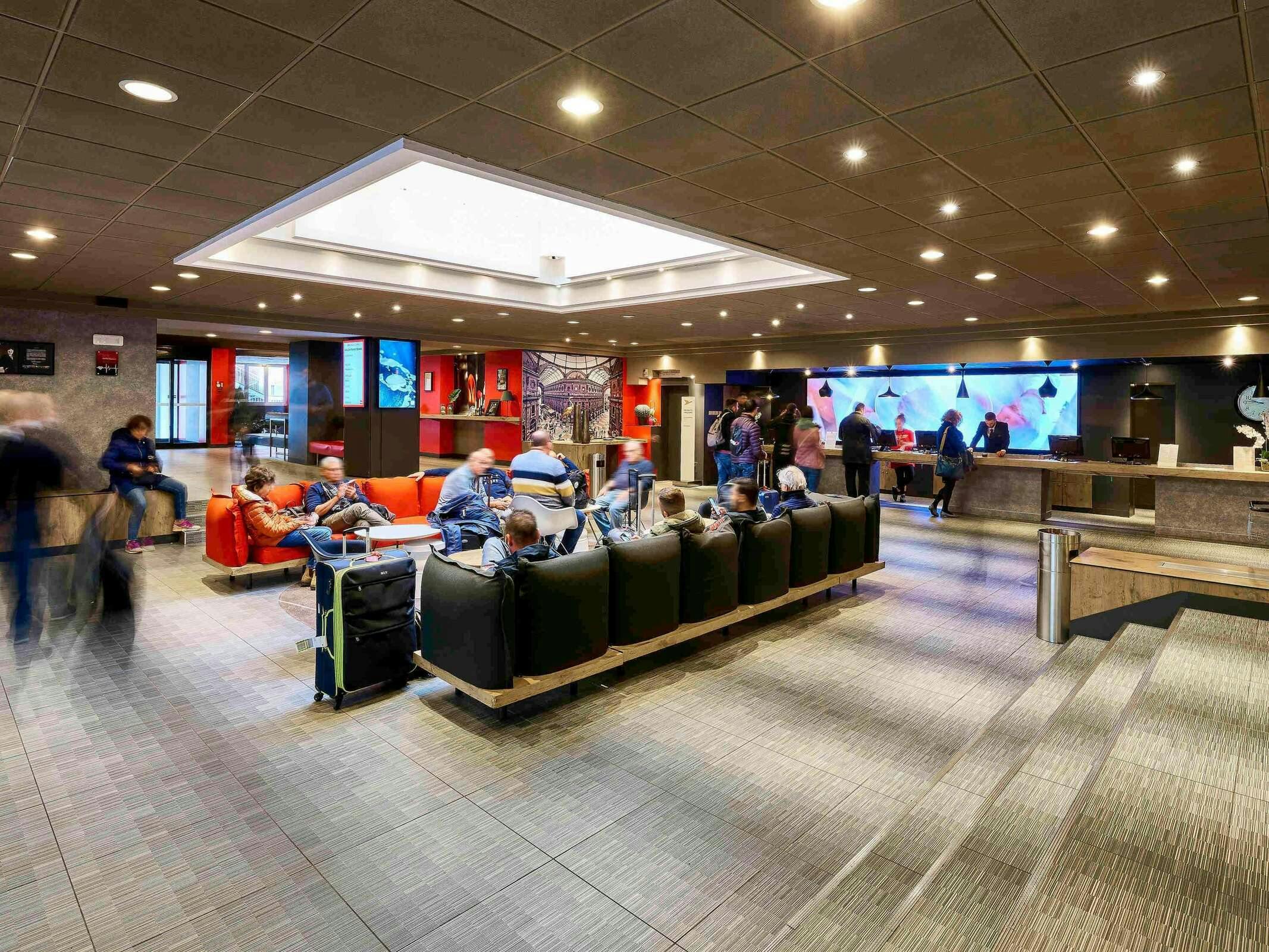 Hotel Ibis Milano Centro photo 2