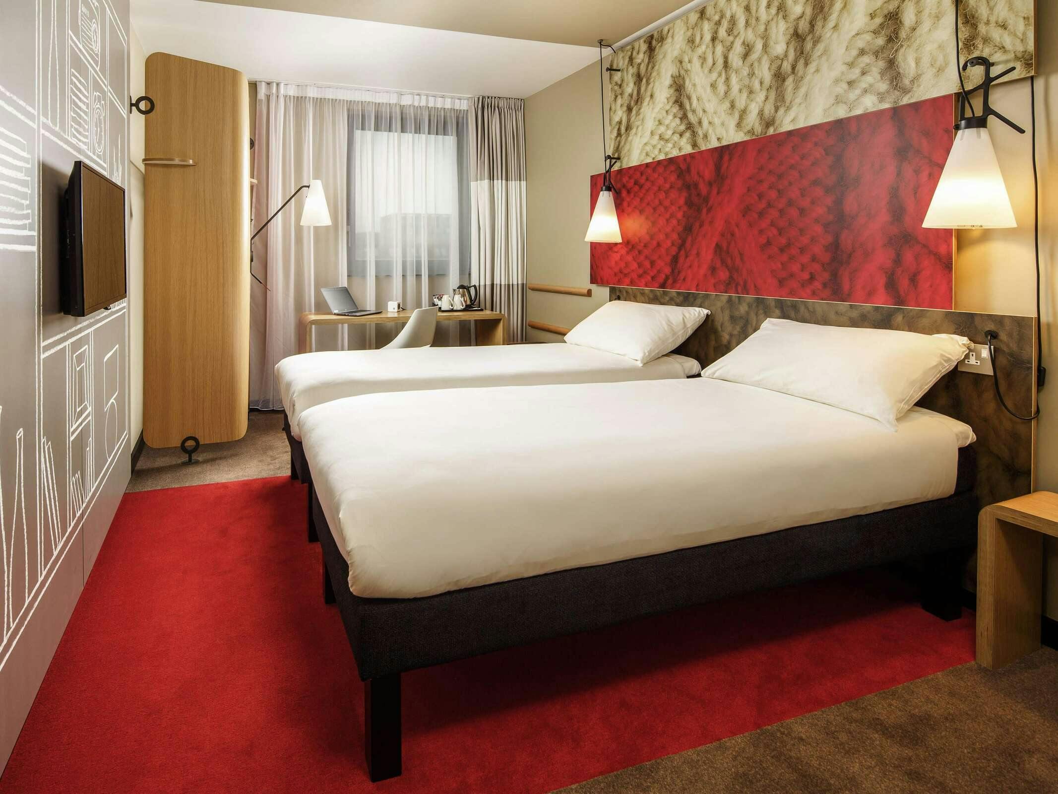 Hotel Ibis London Docklands Canary Wharf photo 5