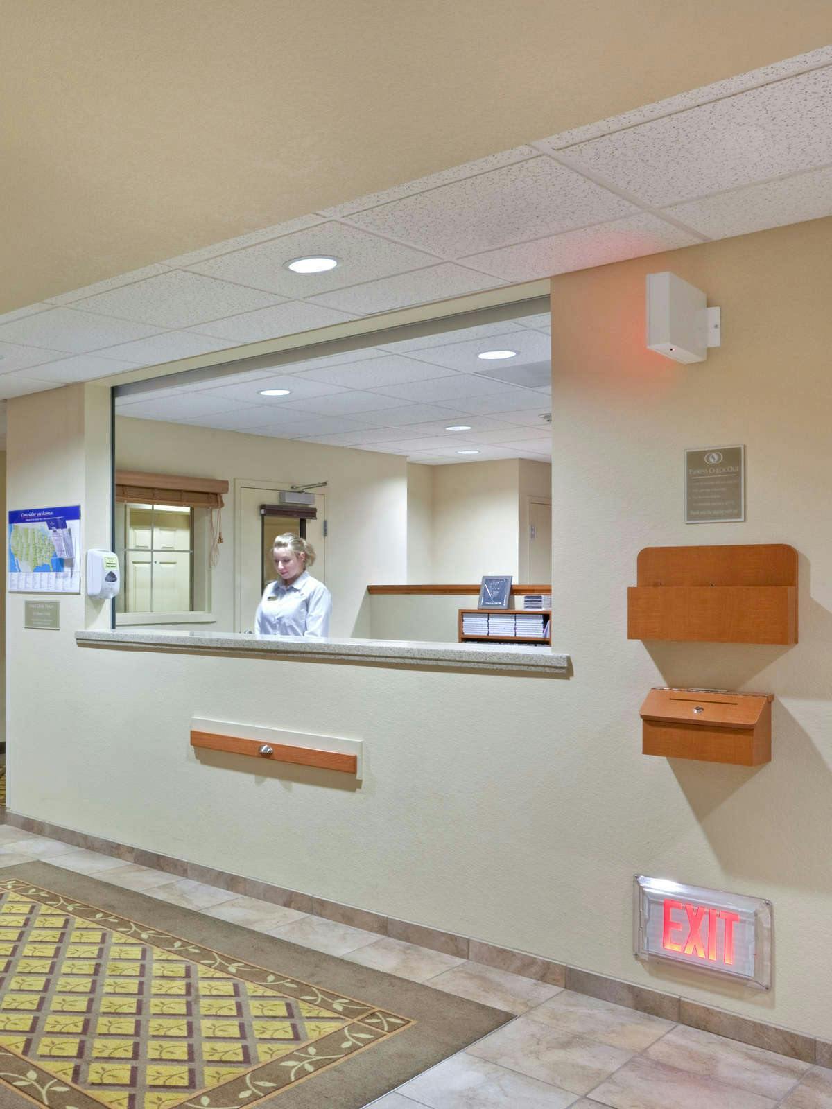 Hotel Candlewood Suites Oak Harbor photo 5