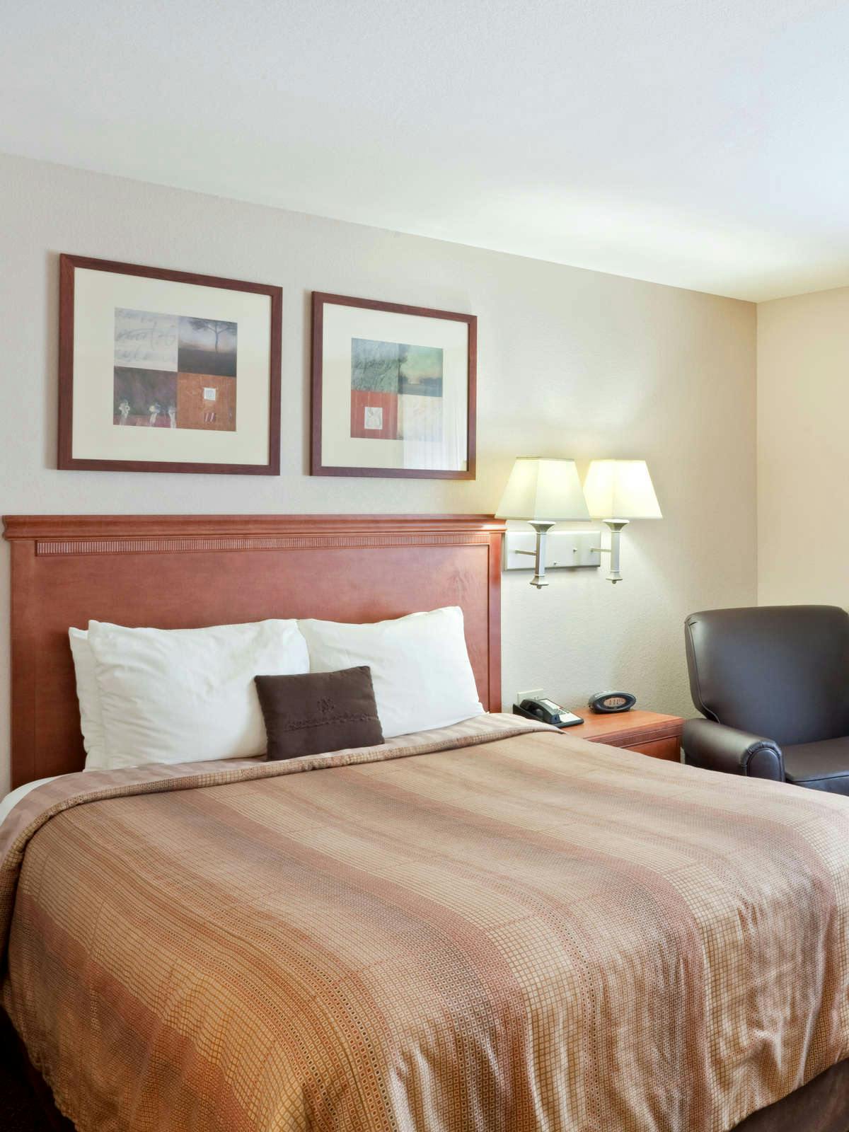 Hotel Candlewood Suites Oak Harbor photo 1