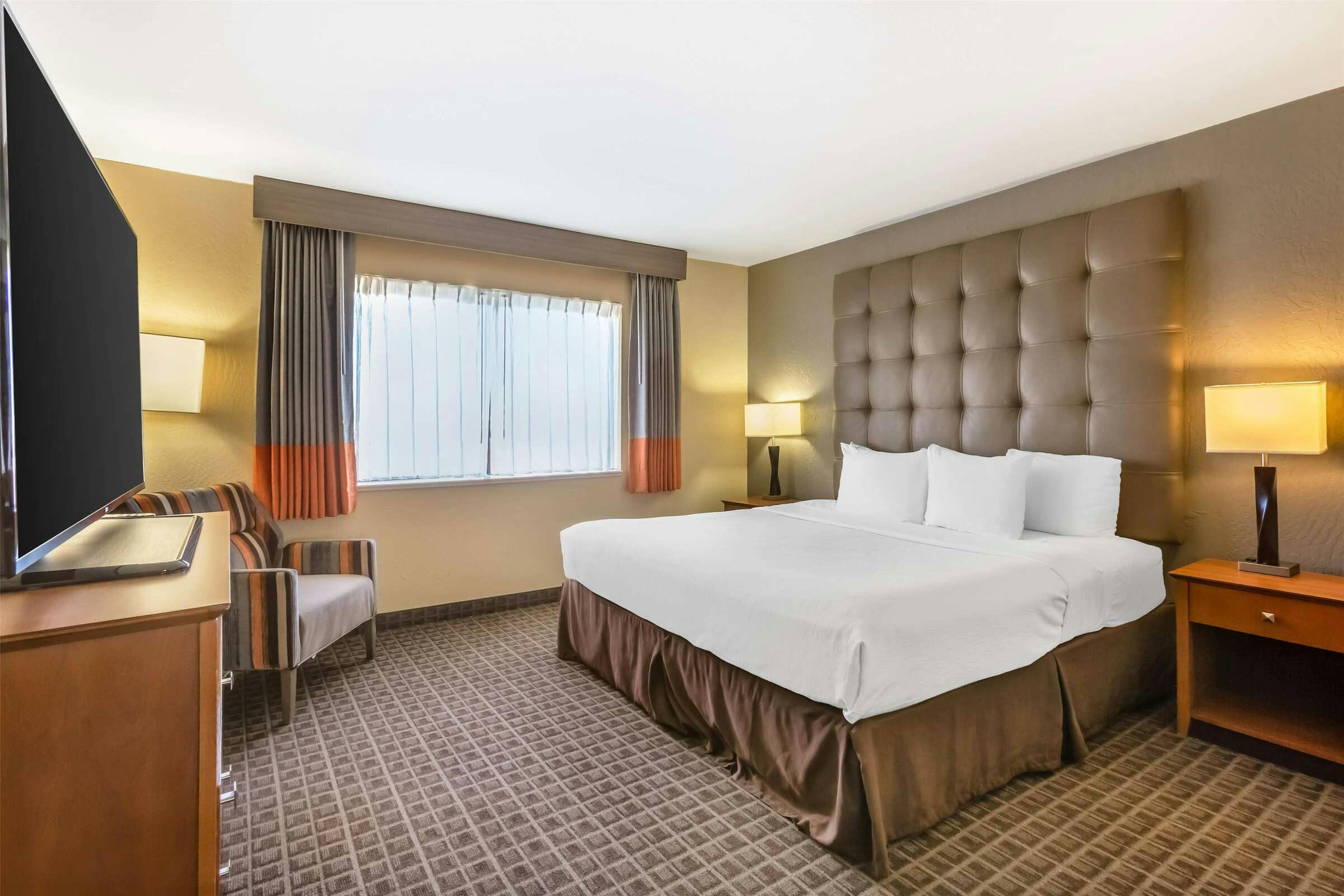 Hotel Best Western Plus Scottsdale Thunderbird Suites photo 3