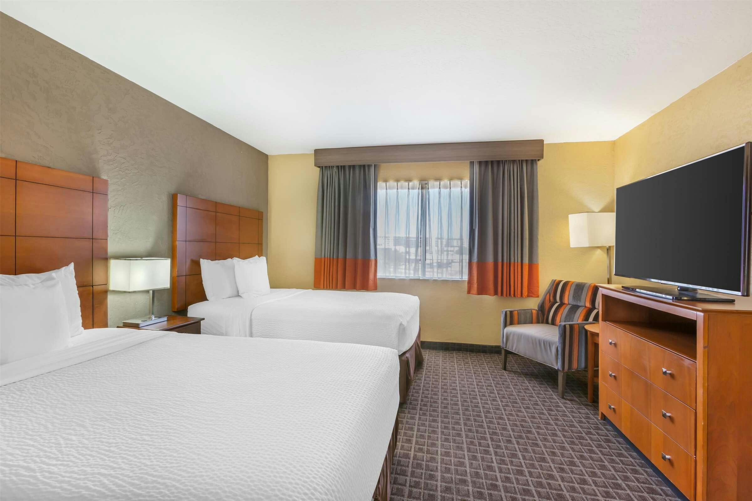 Hotel Best Western Plus Scottsdale Thunderbird Suites photo 4