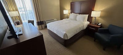 Best Western Rochelle Inn & Suites Near De Kalb