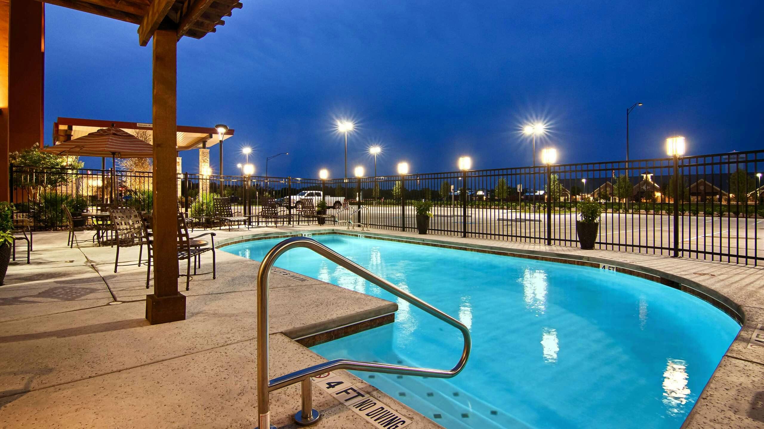 Hotel Best Western Plus College Station Inn & Suites photo 1