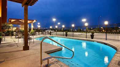 Hotel Best Western Plus College Station Inn & Suites photo 1