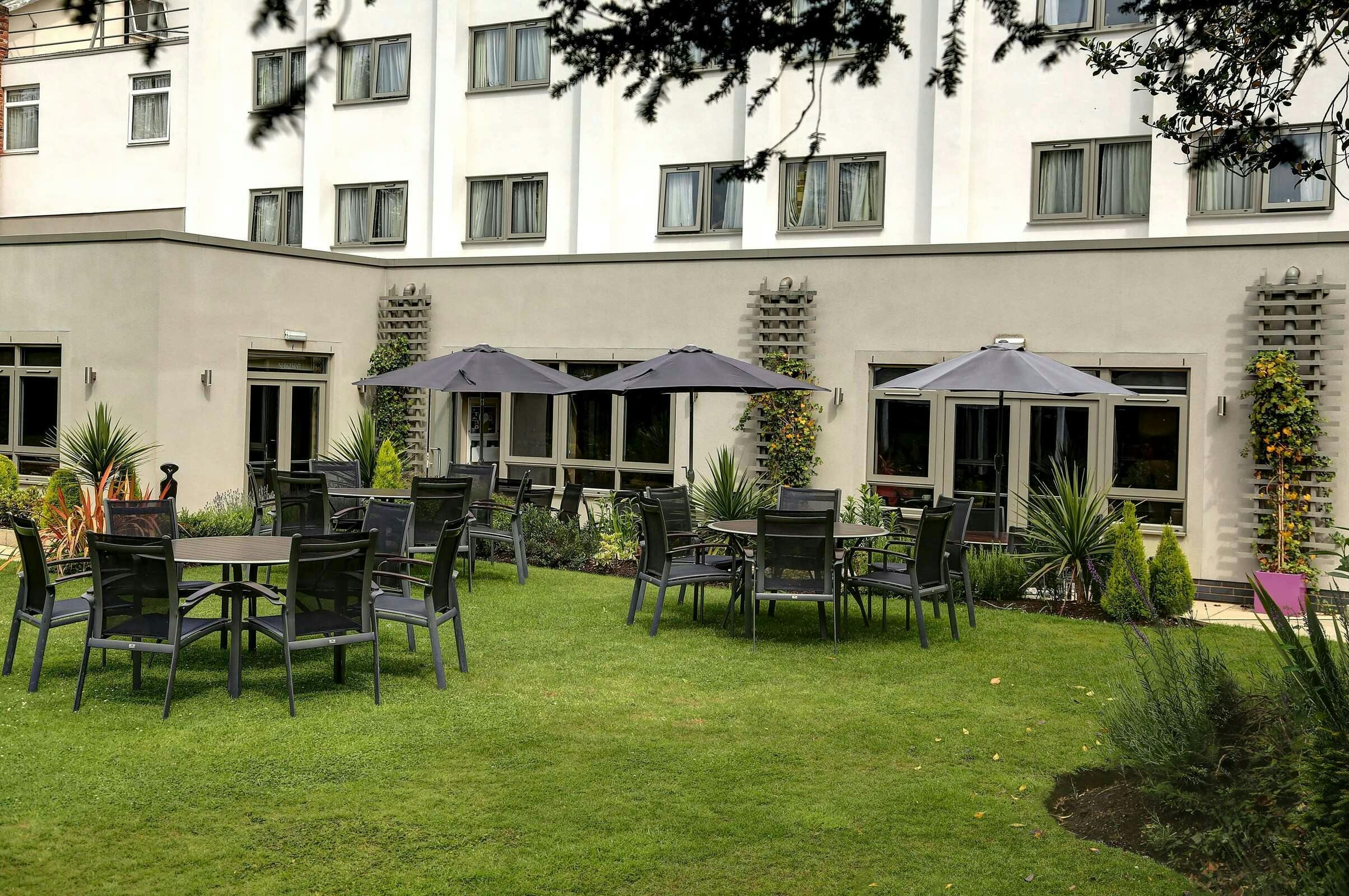 Hotel Best Western Plus Manchester Airport Wilmslow Pinewood Hotel photo 1