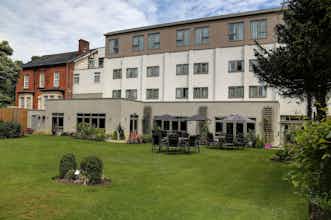 Hotel Best Western Plus Manchester Airport Wilmslow Pinewood Hotel photo 3