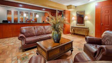 Hotel Best Western Plus Sandusky Hotel & Suites photo 4