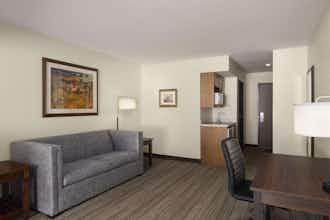 Hotel Crown Pointe Lodge, Bw Signature Collection photo 3