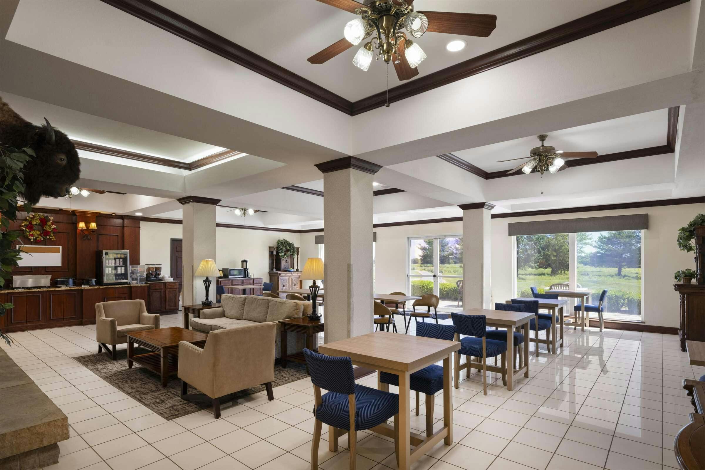 Hotel Crown Pointe Lodge, Bw Signature Collection photo 5