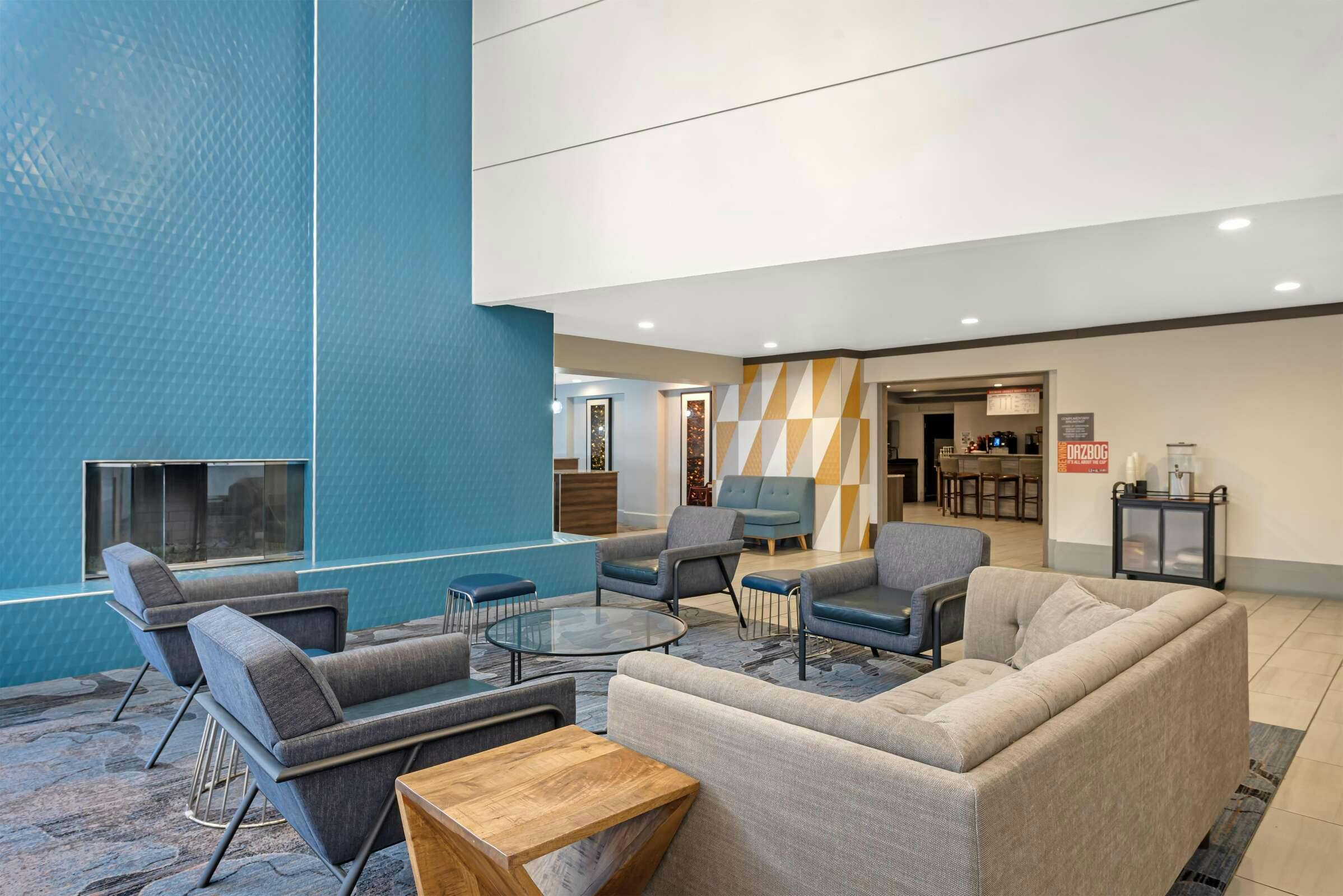 Hotel Best Western Premier Denver East photo 5