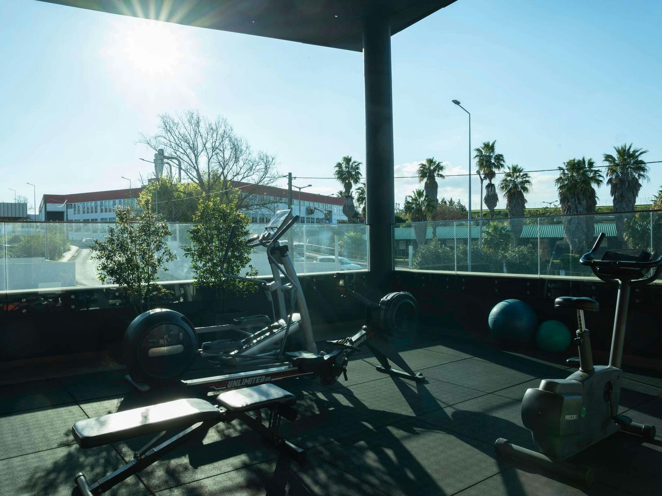 Hotel Ibis Styles Lisboa Aeroporto photo 2