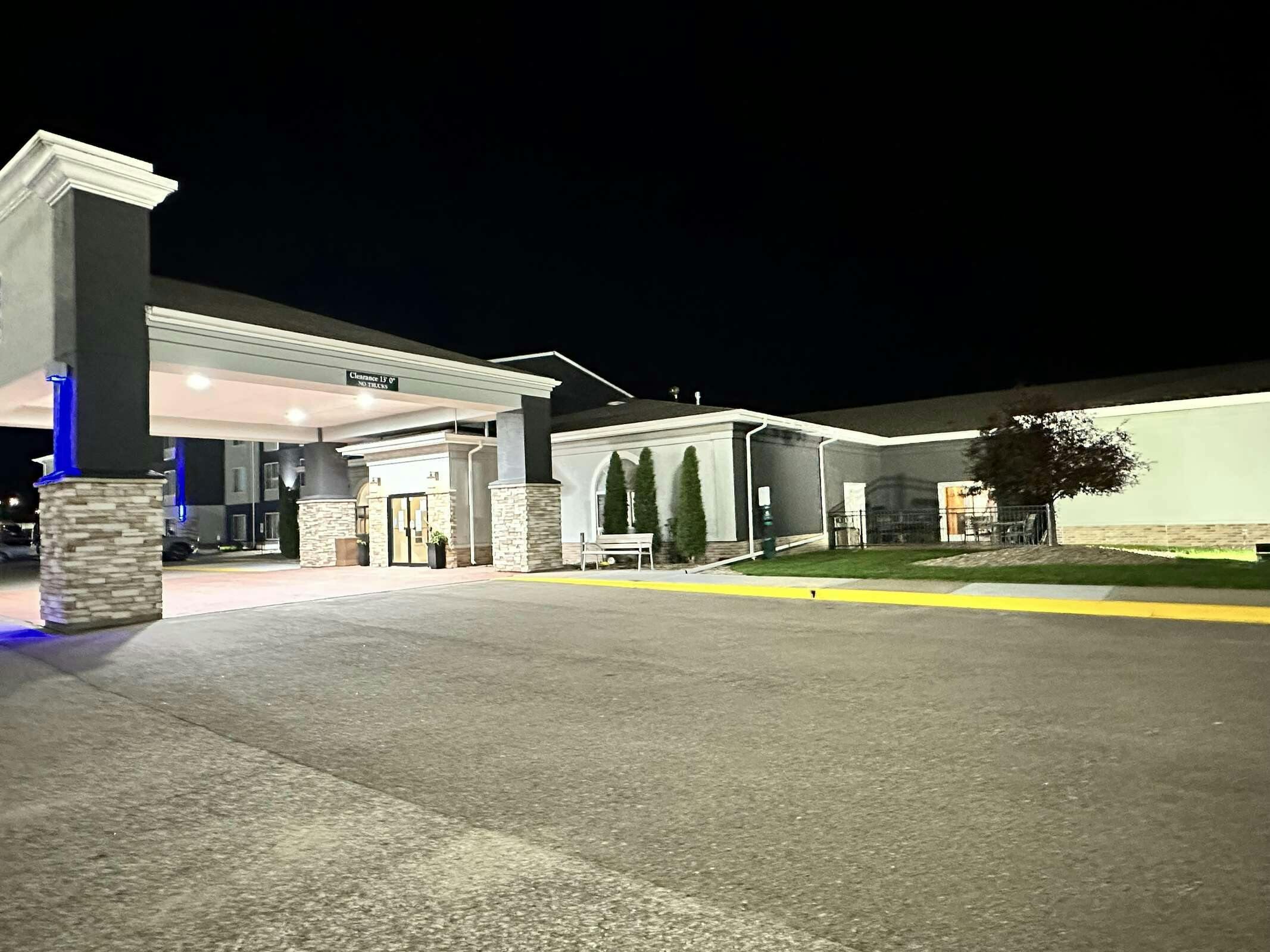 Hotel Sure Stay By Best Western Lexington photo 2
