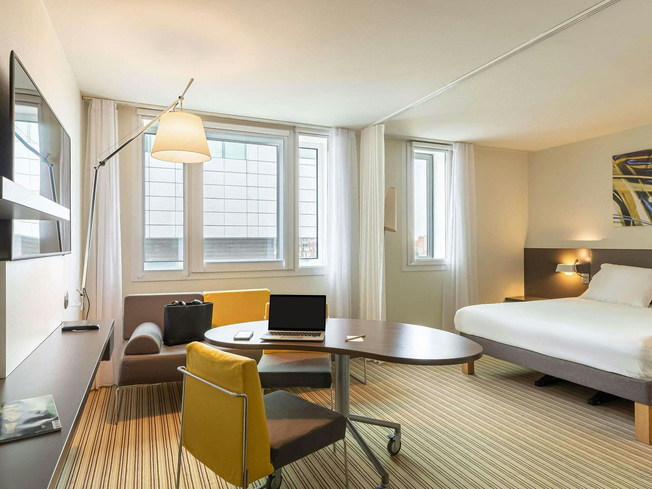 Hotel Novotel Suites Gare Lille Europe photo 4