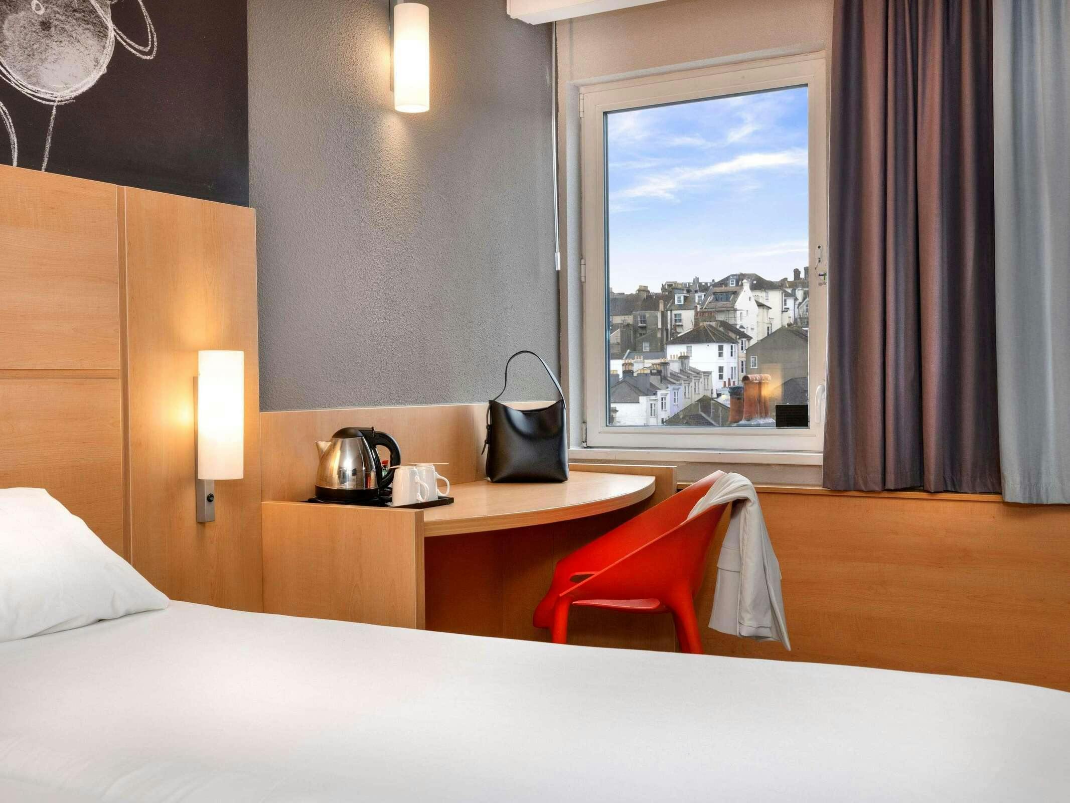 Hotel Ibis Brighton City Centre Station photo 4