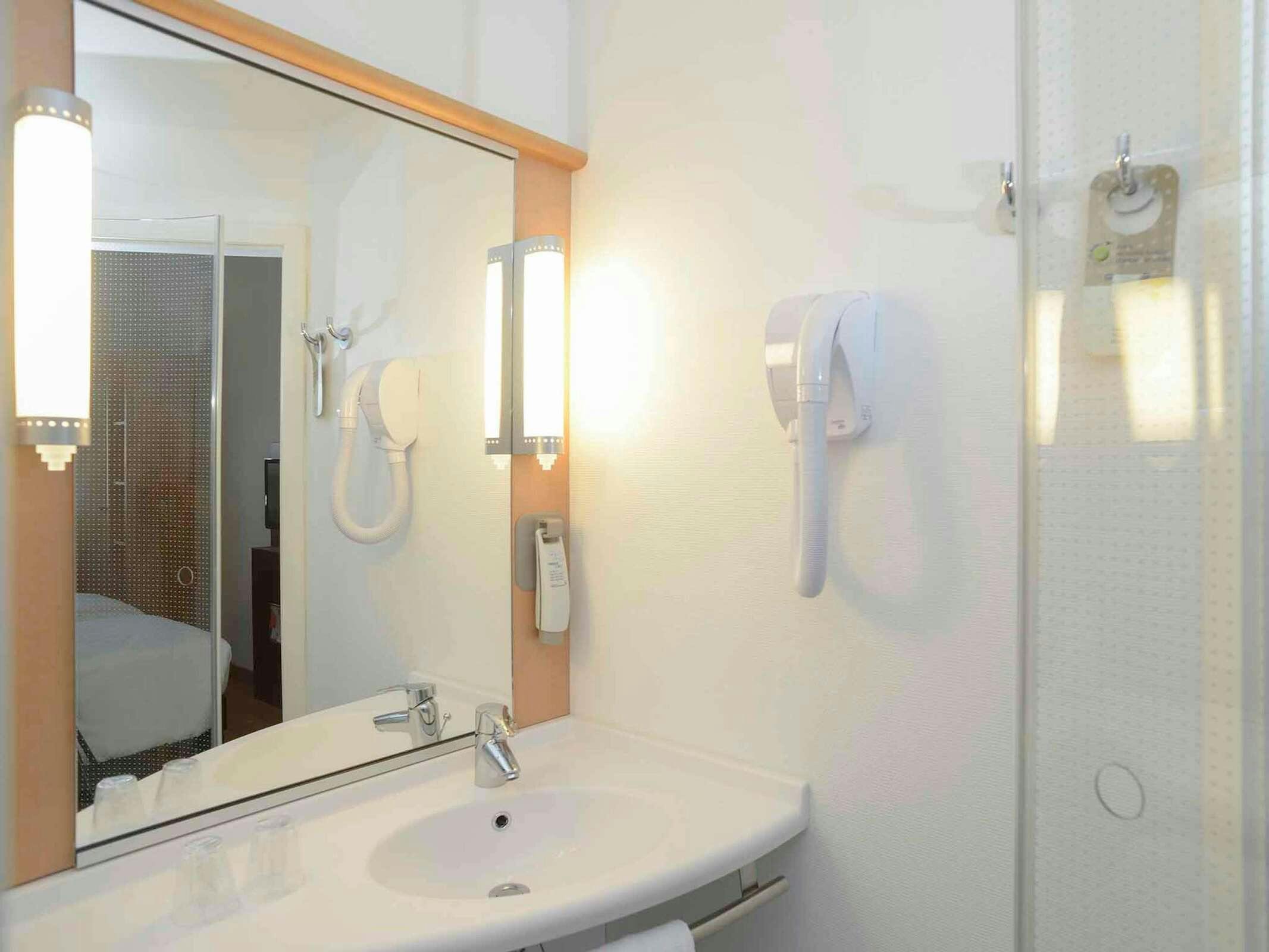 Hotel Ibis Lisboa Parque Das Naçoes photo 4
