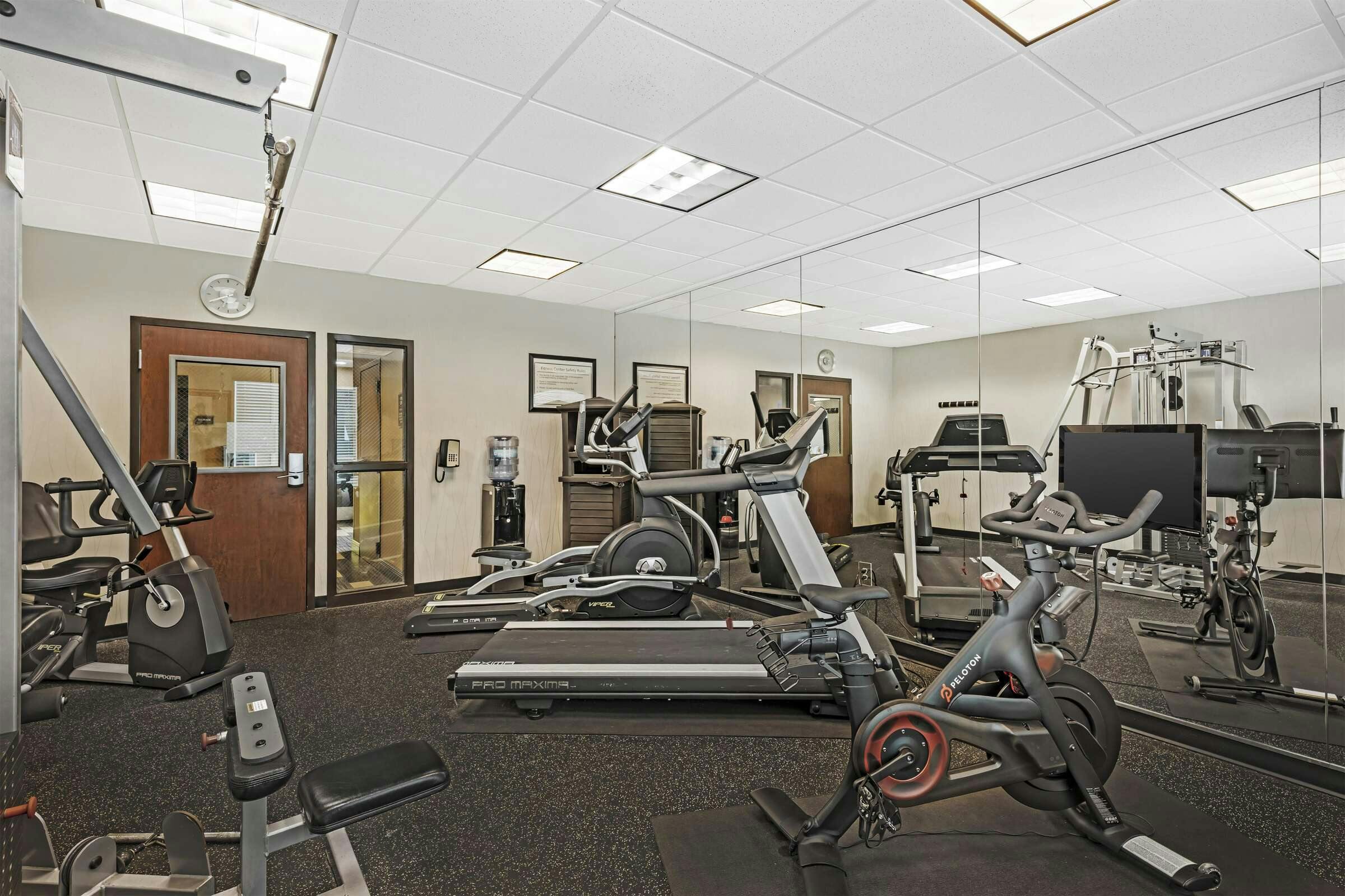 Hotel Best Western Plus Chain of Lakes Inn & Suites photo 4