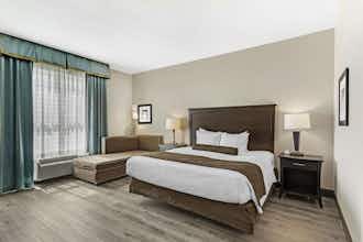 Hotel Best Western Plus Chain of Lakes Inn & Suites photo 5