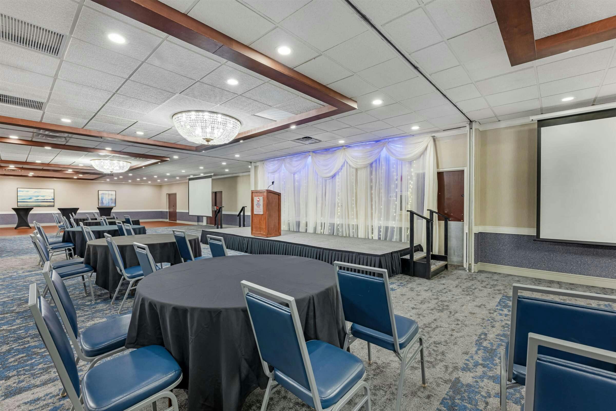 Hotel Best Western Plus Dubuque Hotel & Conference Center photo 2