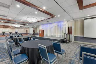 Hotel Best Western Plus Dubuque Hotel & Conference Center photo 2