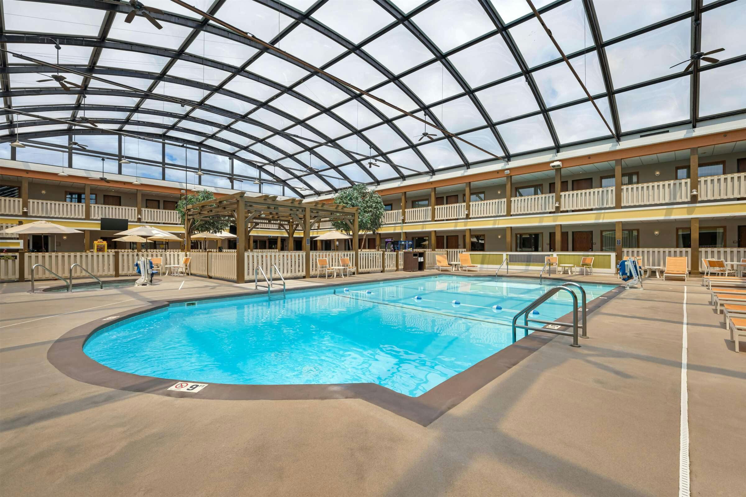 Hotel Best Western Plus Dubuque Hotel & Conference Center photo 5