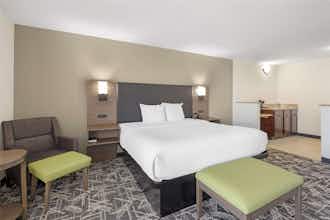 Hotel Best Western Plus York Hotel & Conference Center photo 2