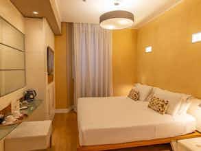 Hotel Hotel White photo 5