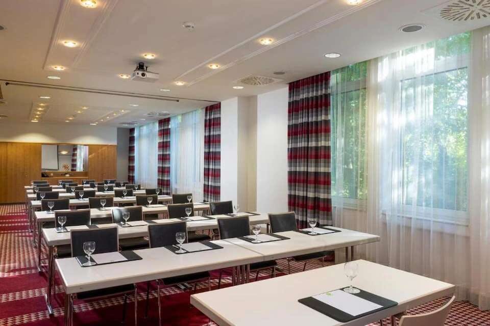 Hotel Sunday Hotel Frankfurt Airport - Neu-Isenburg photo 4