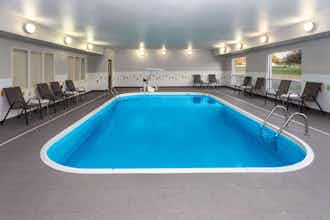 Hotel Wingate Oshkosh photo 4
