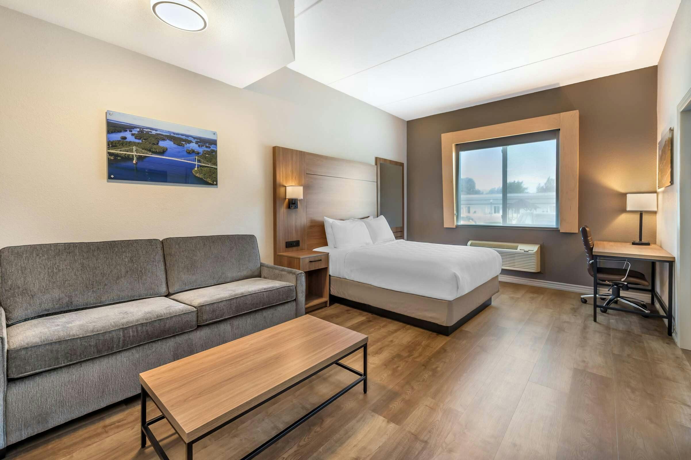 Best Western Plus 1000 Islands Hotel & Suites