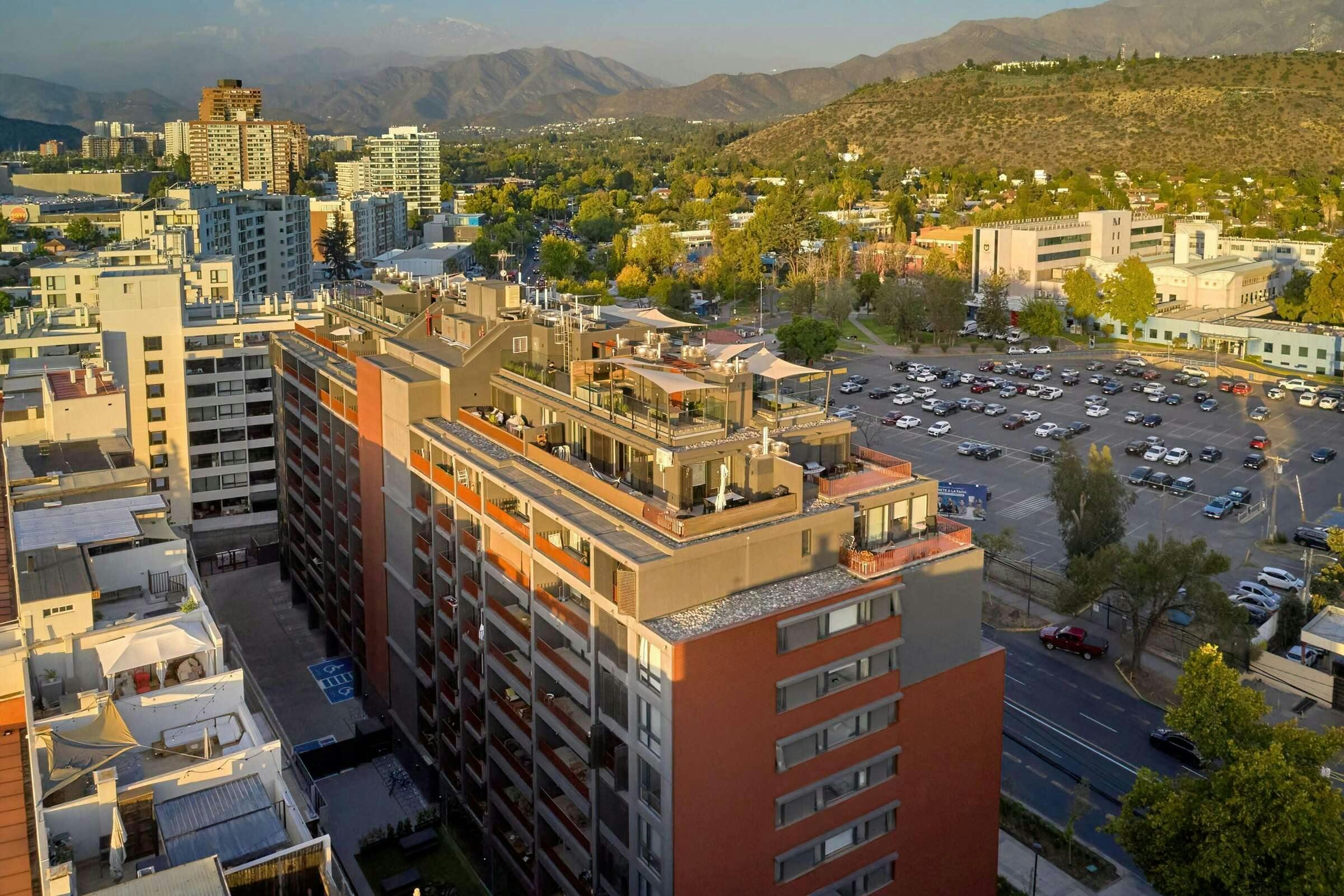 Hotel Dazzler Residences Las Condes photo 4