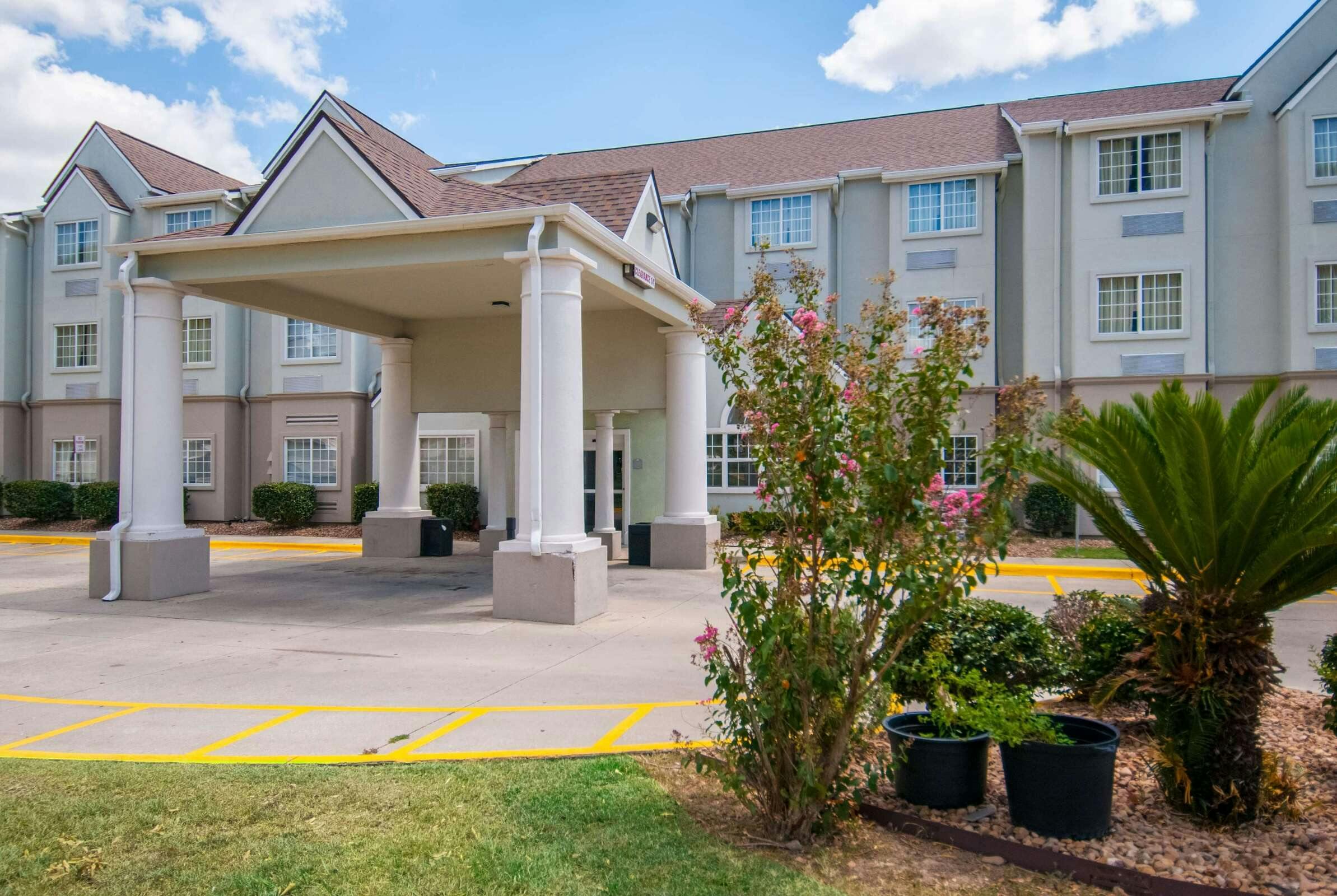 Hotel Microtel Scott Lafayette photo 1