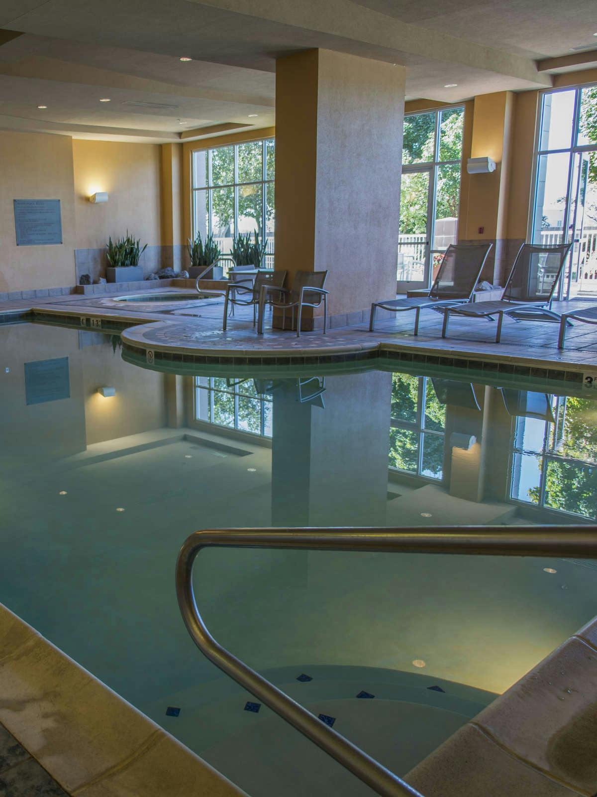 Hotel Embassy Suites by Hilton Portland Airport photo 1