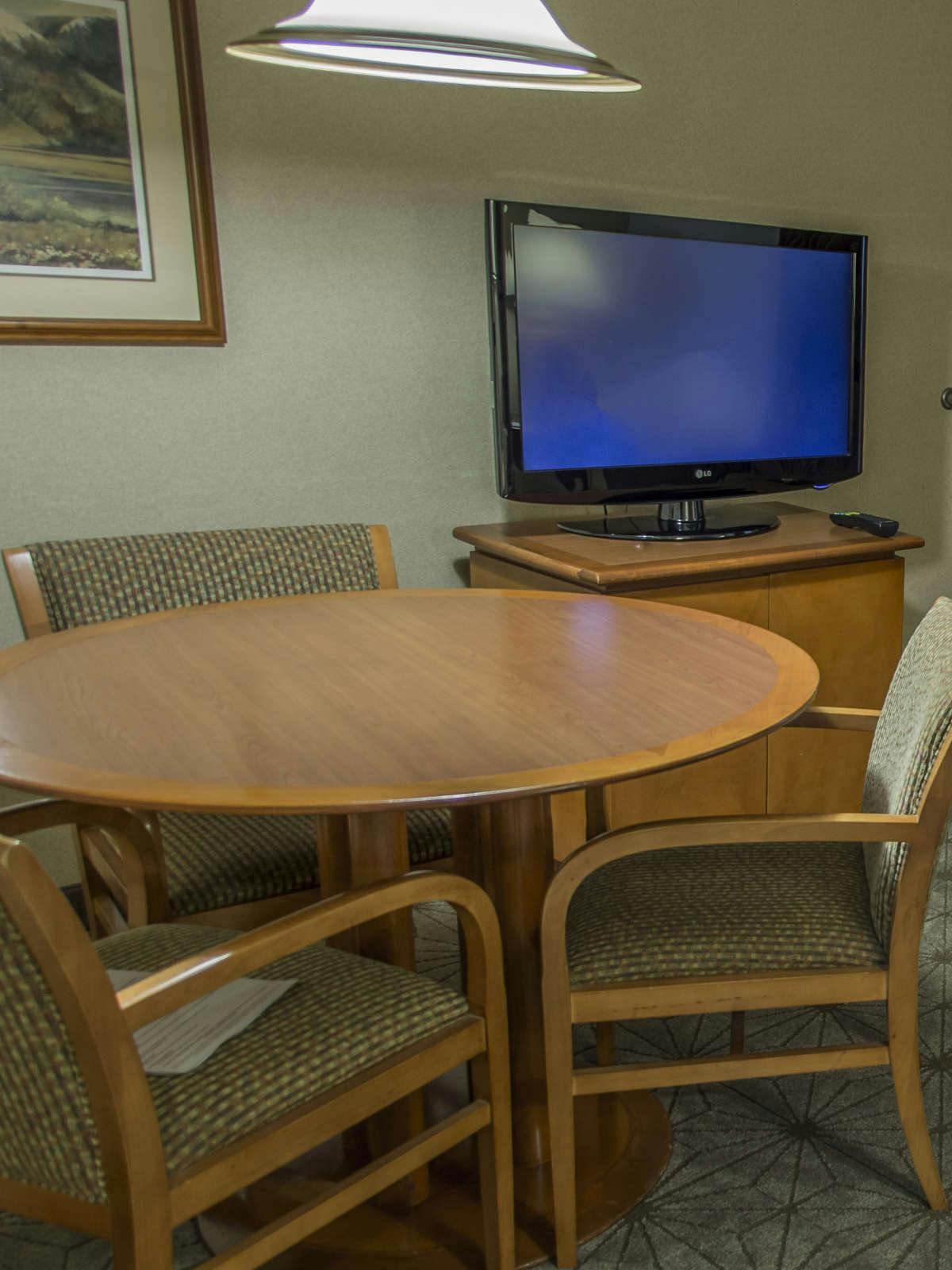 Hotel Embassy Suites by Hilton Portland Airport photo 5