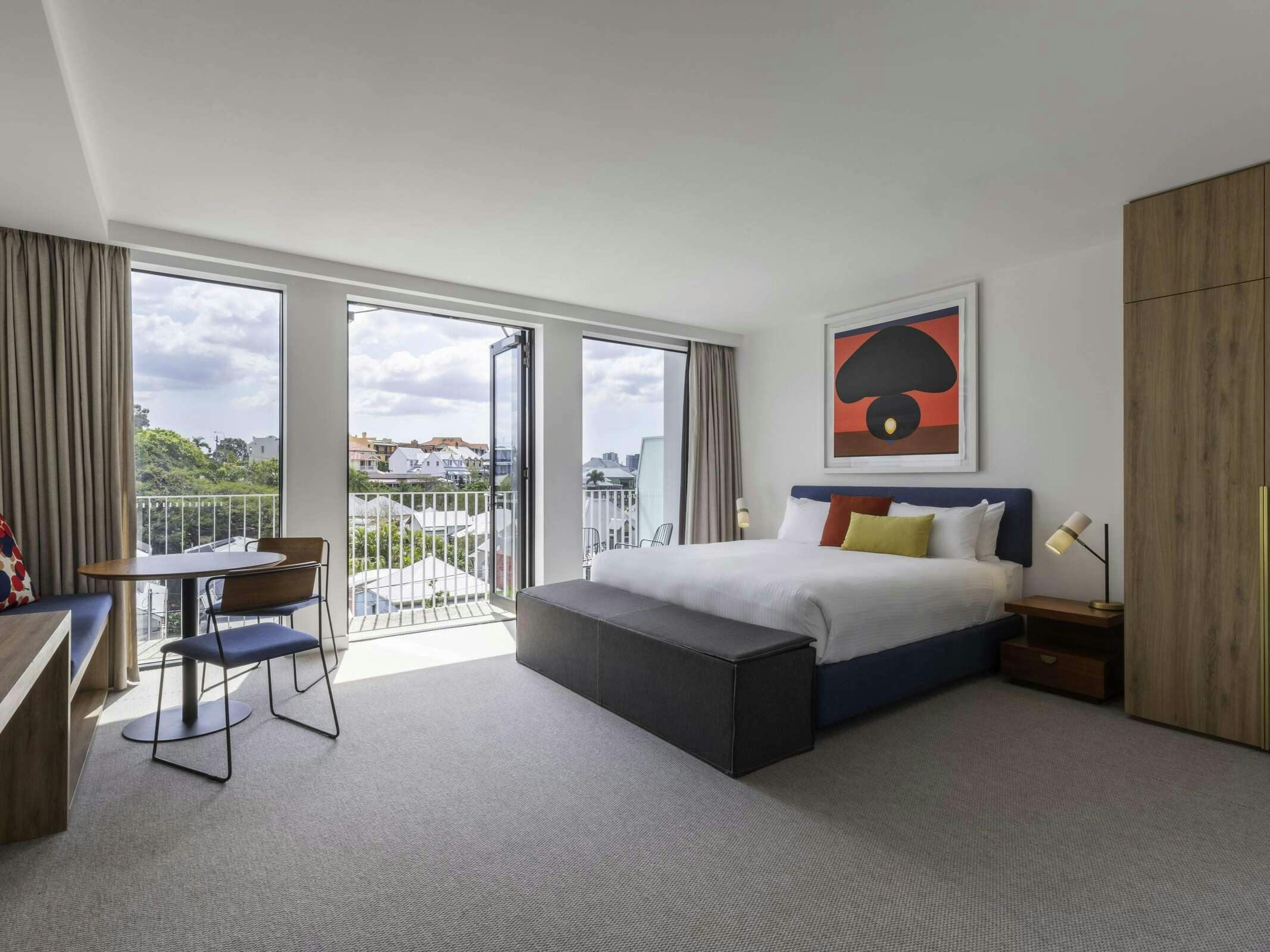 Hotel The Johnson Brisbane Art Series photo 5