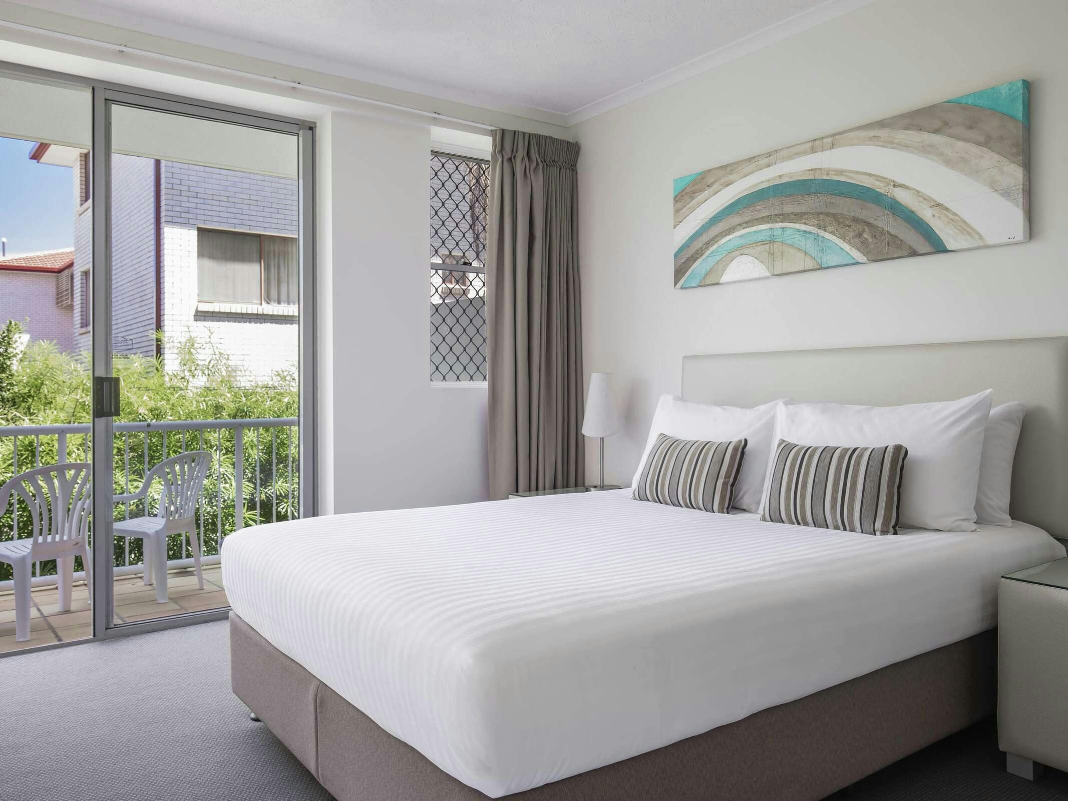 Hotel Break Free Diamond Beach Broadbeach photo 3