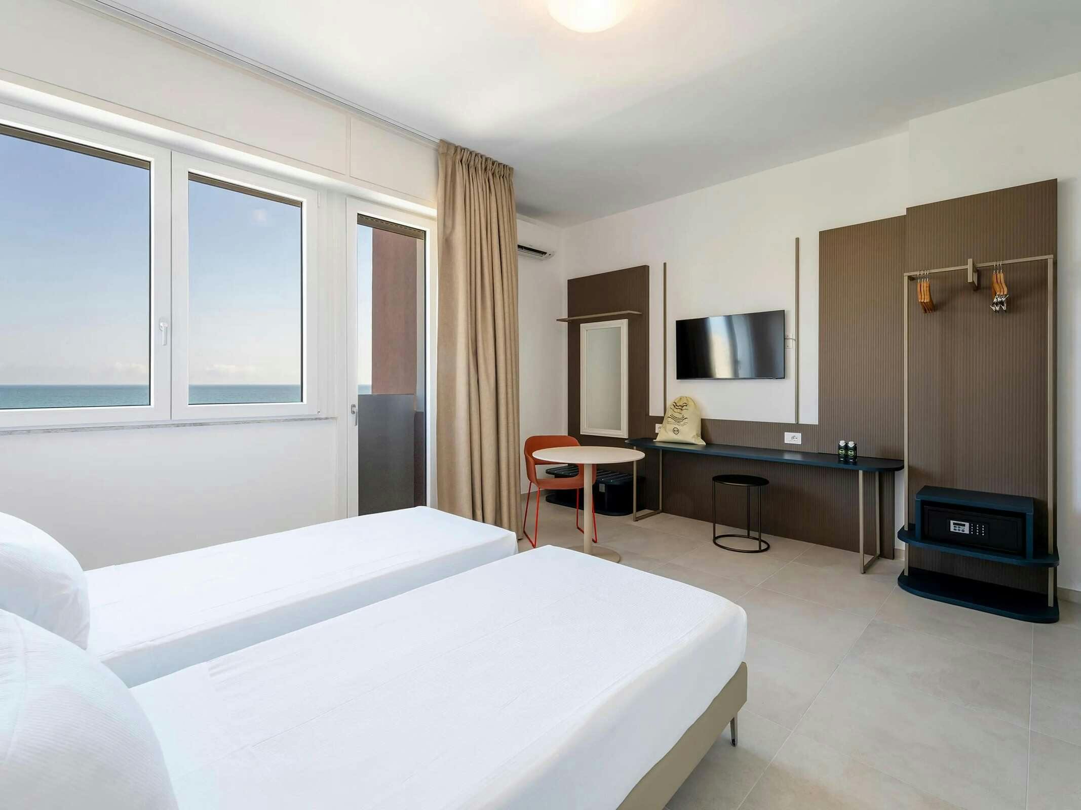 Hotel B&B Hotel Pesaro photo 5