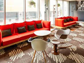 Hotel ibis London Heathrow Airport photo 2