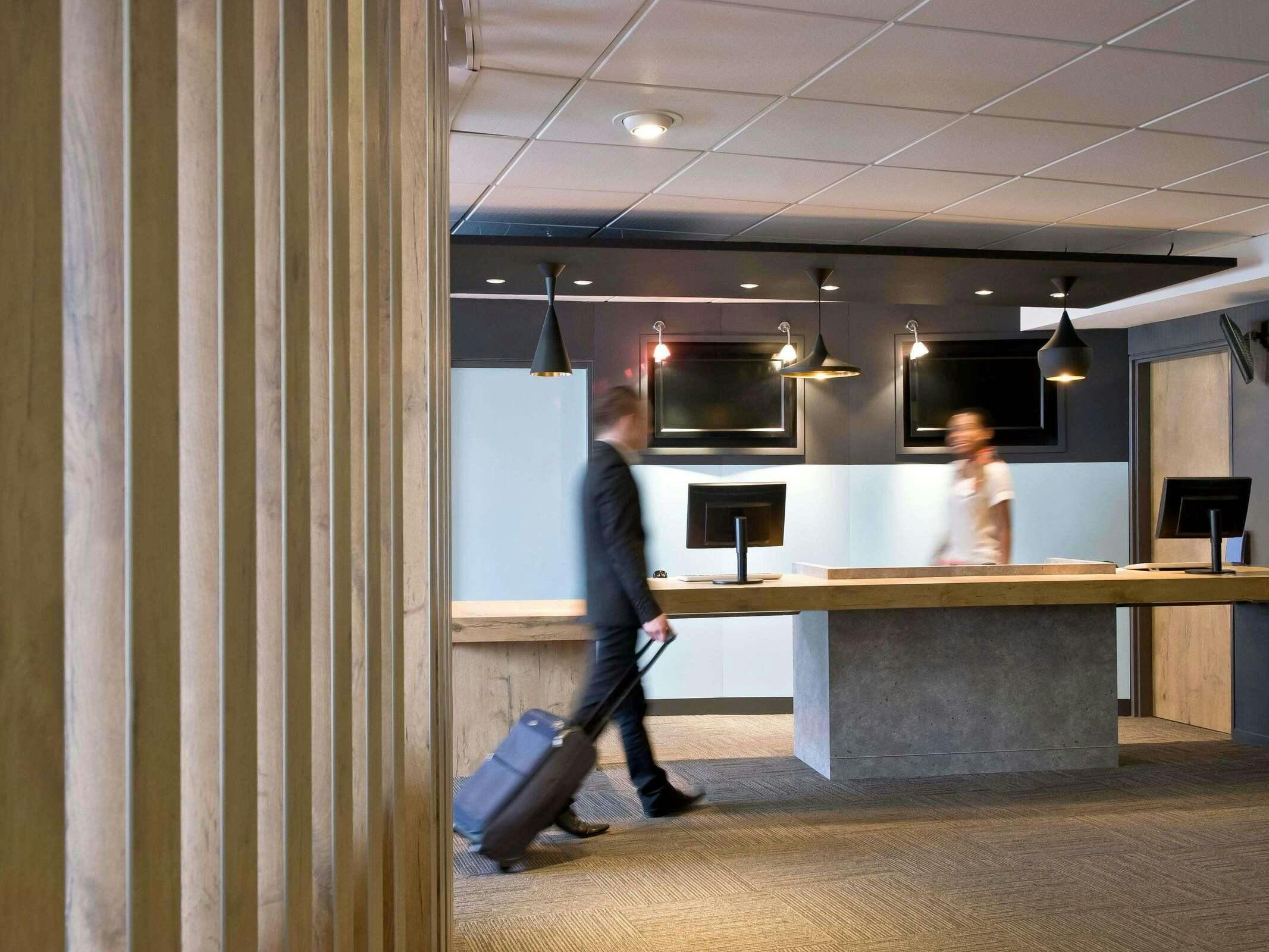 Hotel Ibis Bordeaux Centre Gare Saint Jean photo 3