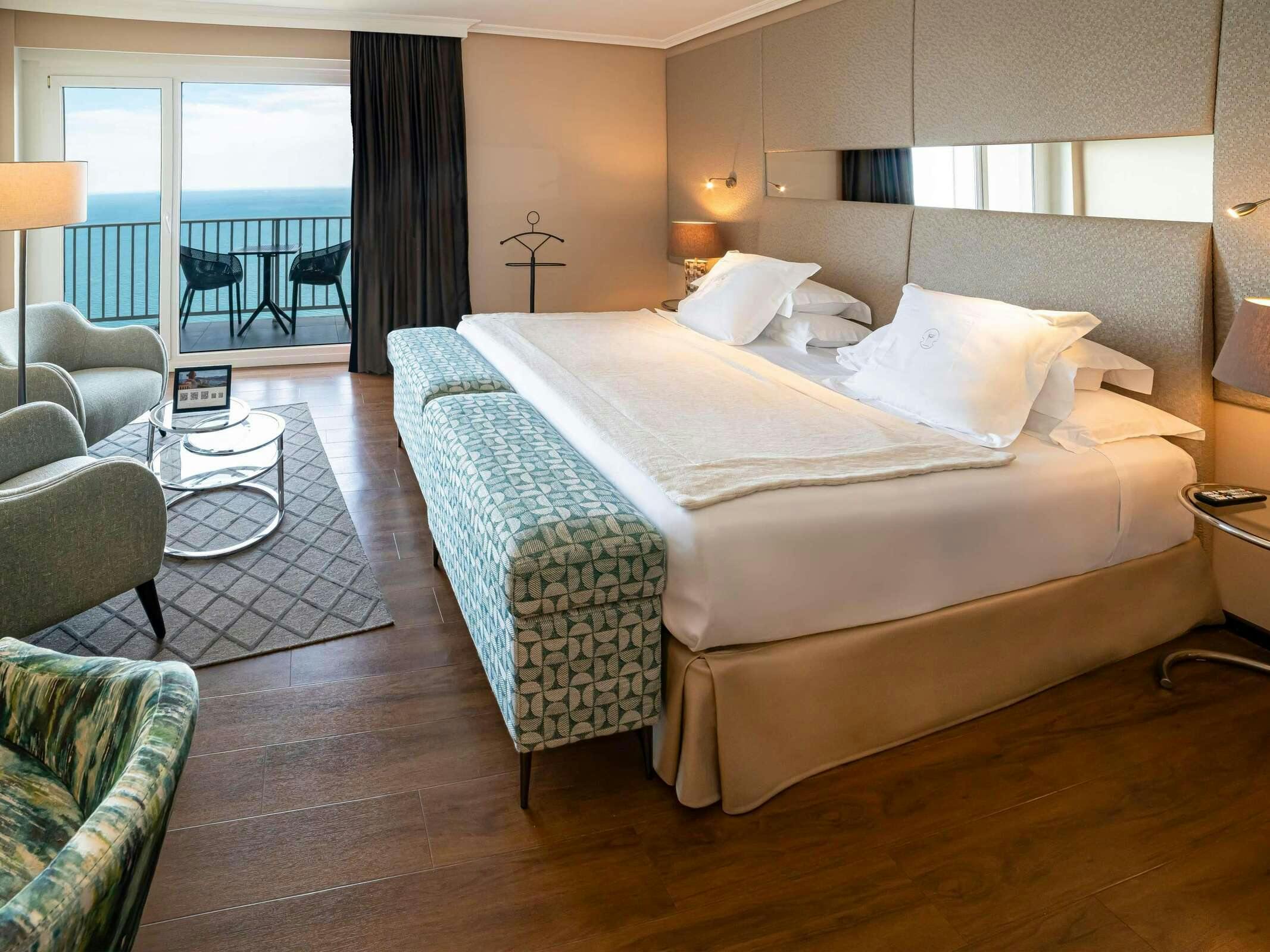 Hotel Mercure San Sebastián Monte Igueldo photo 2