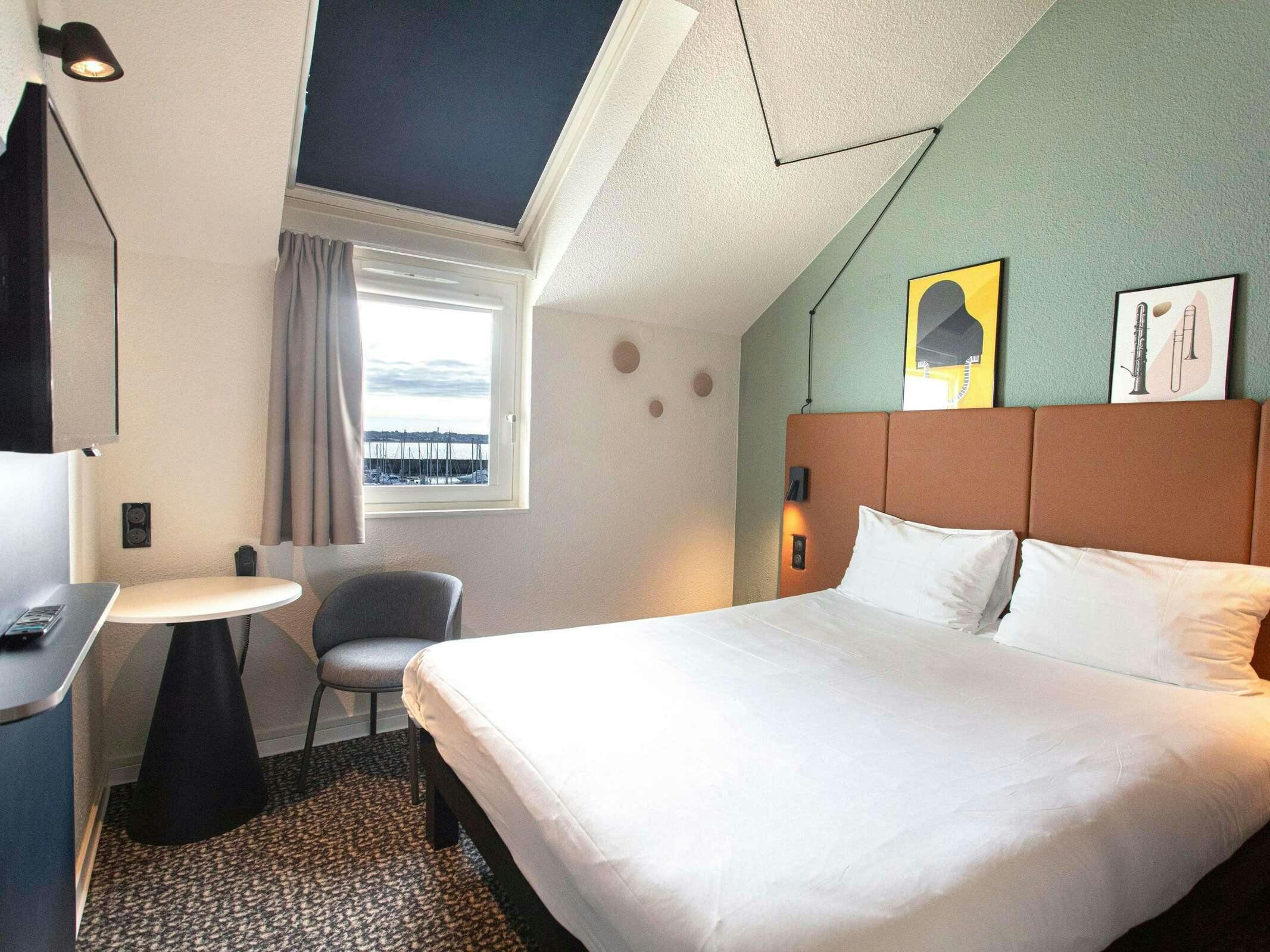 Hotel Ibis Granville Port De Plaisance photo 4