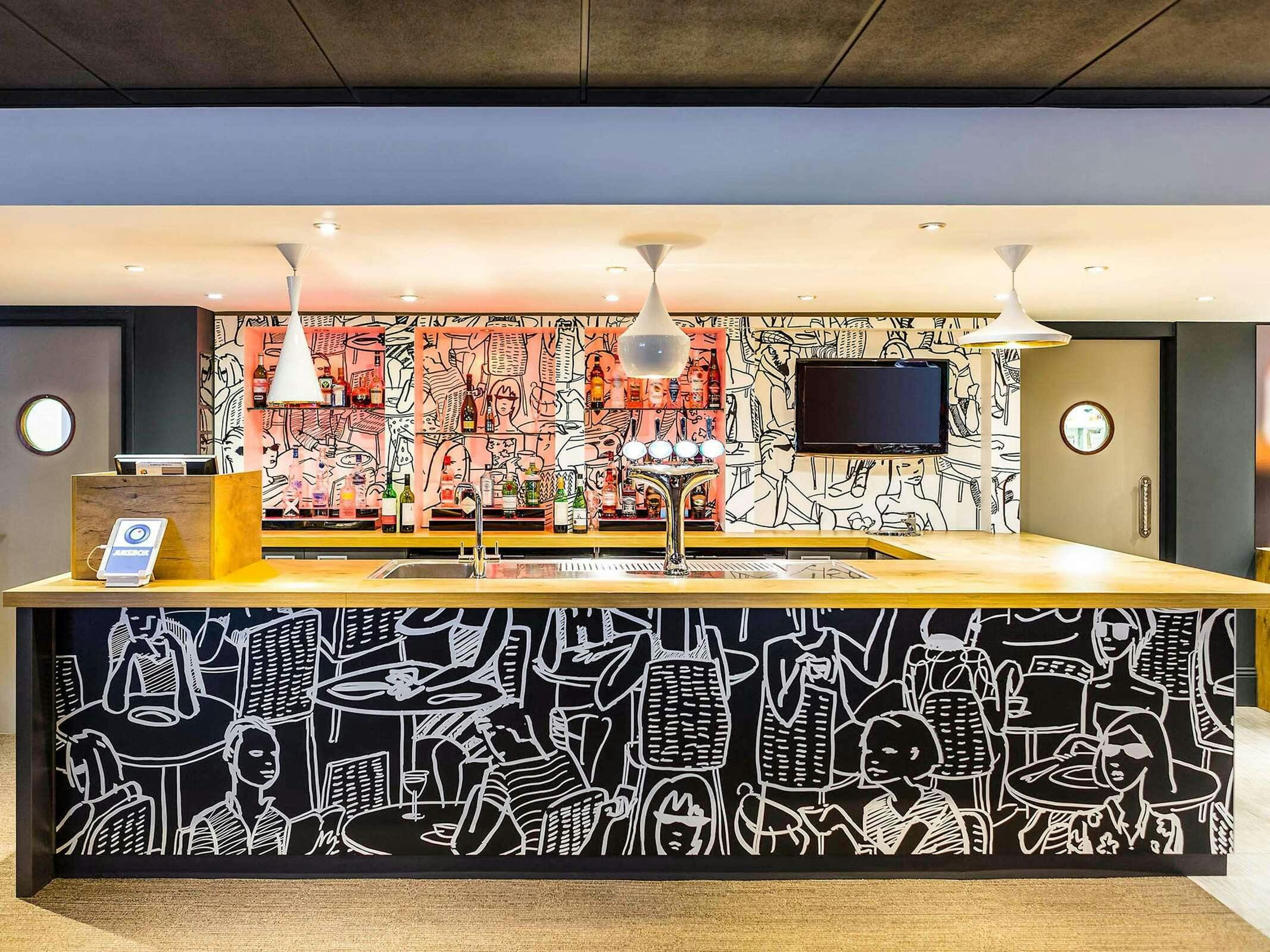 Hotel Ibis Leeds Centre Marlborough Street photo 4