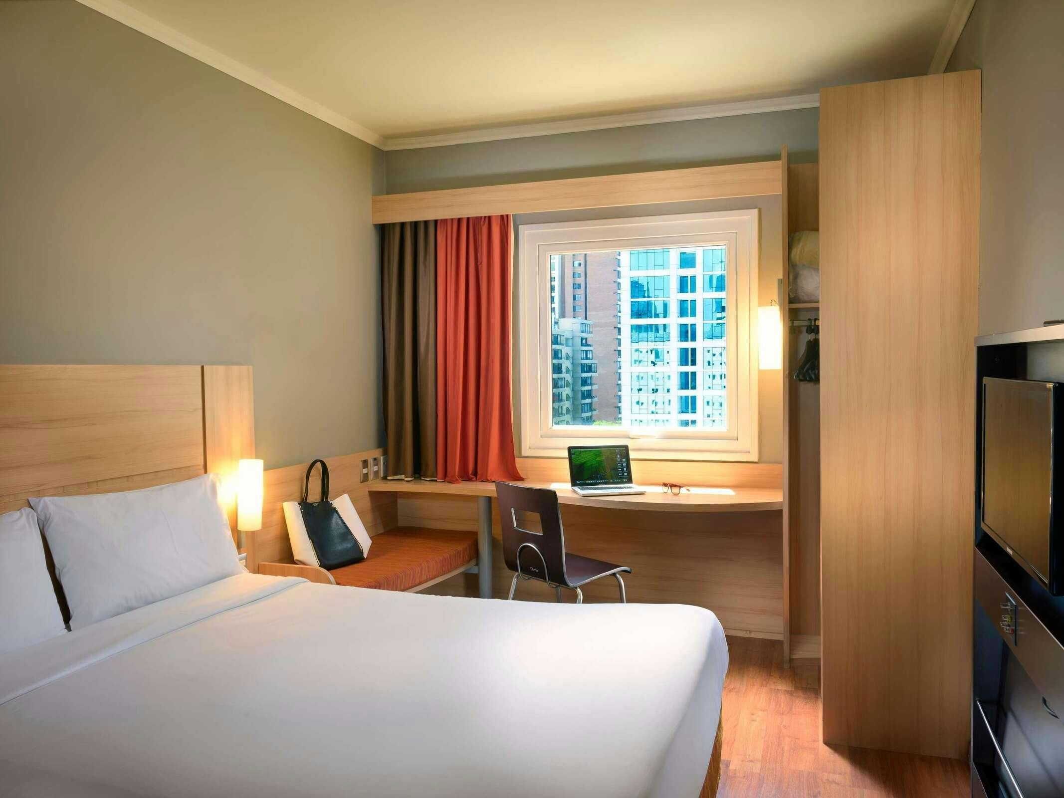 Hotel Ibis Santiago Providencia photo 5