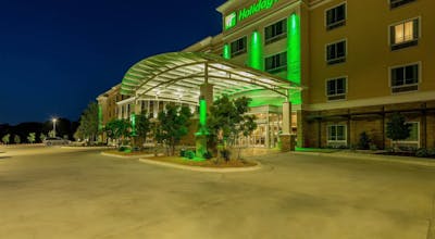 Holiday Inn Austin Airport