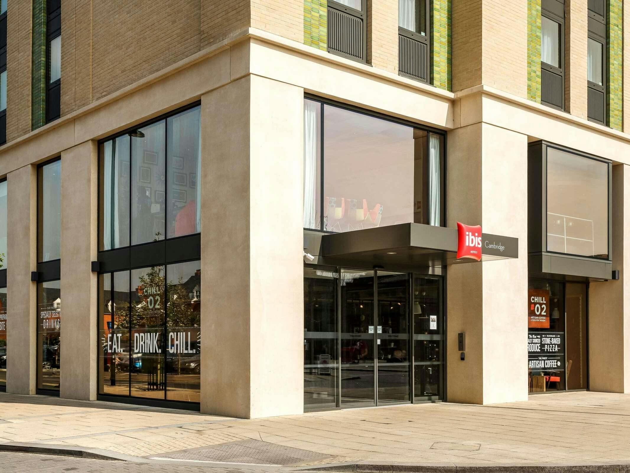 Hotel Ibis Cambridge Central Station photo 2