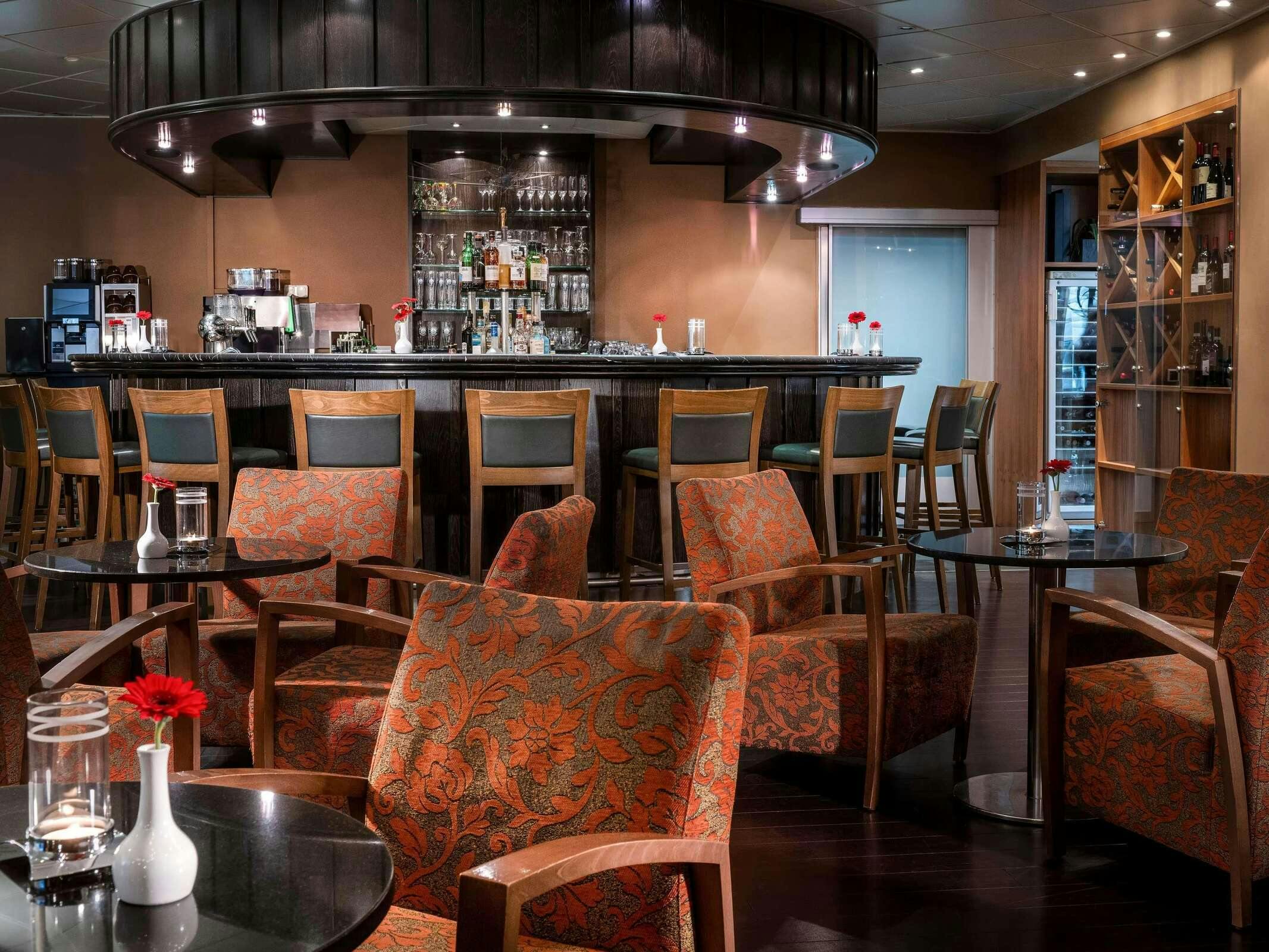 Hotel Mövenpick Hotel Nürnberg Airport photo 1